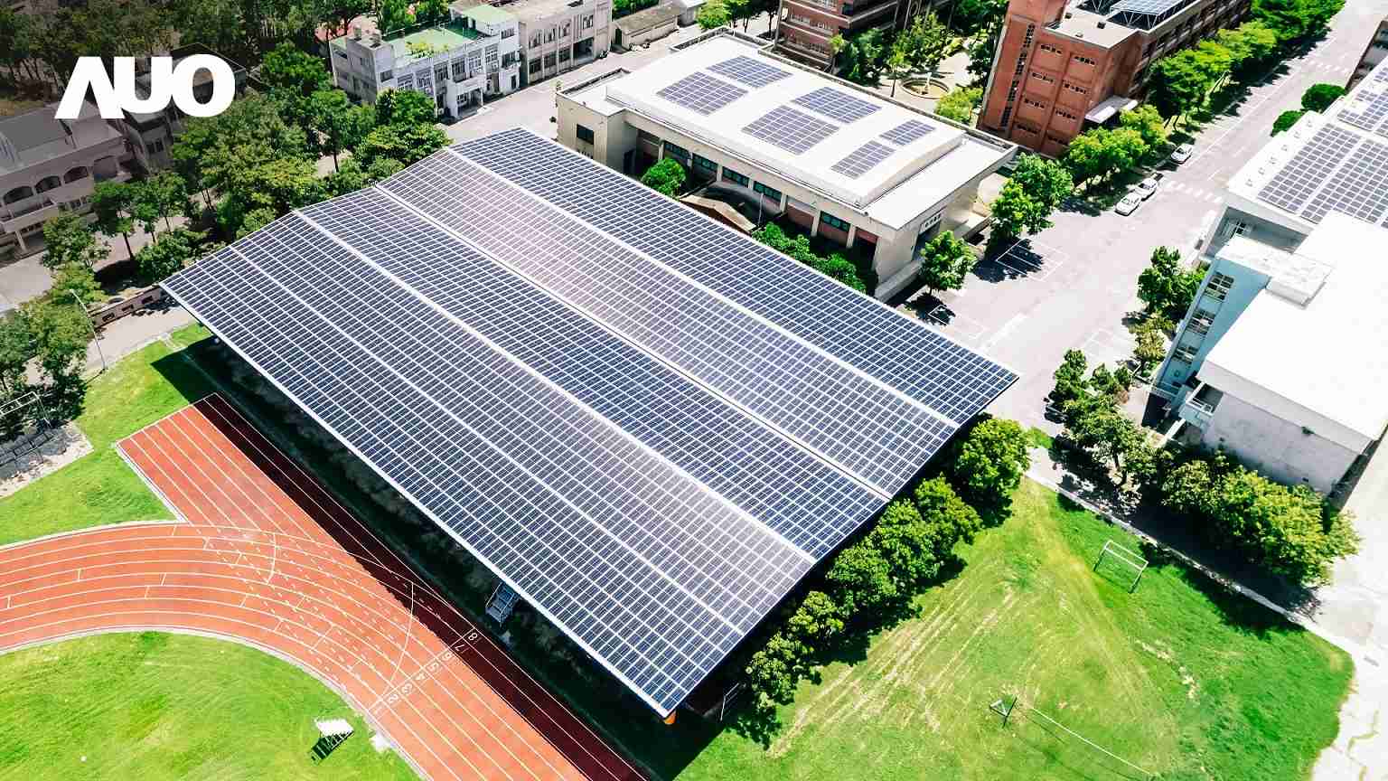 william威廉中文官网SunSteel光电整合型浪板具备快速安装、、轻量化优势,,,可提升15%发电效能,,,,通过国际IEC与台湾VPC认证安全、、防漏、、、耐候标准