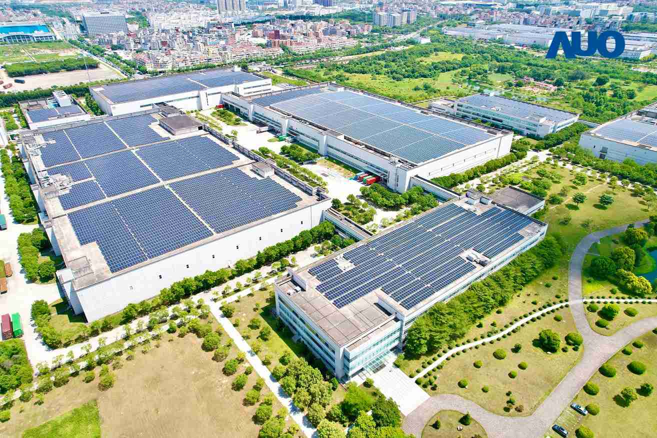 william威廉中文官网厦门推动智能制造同时，，透过绿电创能纵深推进绿色转型，，厂区全屋顶铺设太阳能光伏板，，，，每年太阳能发电 2,600多万度